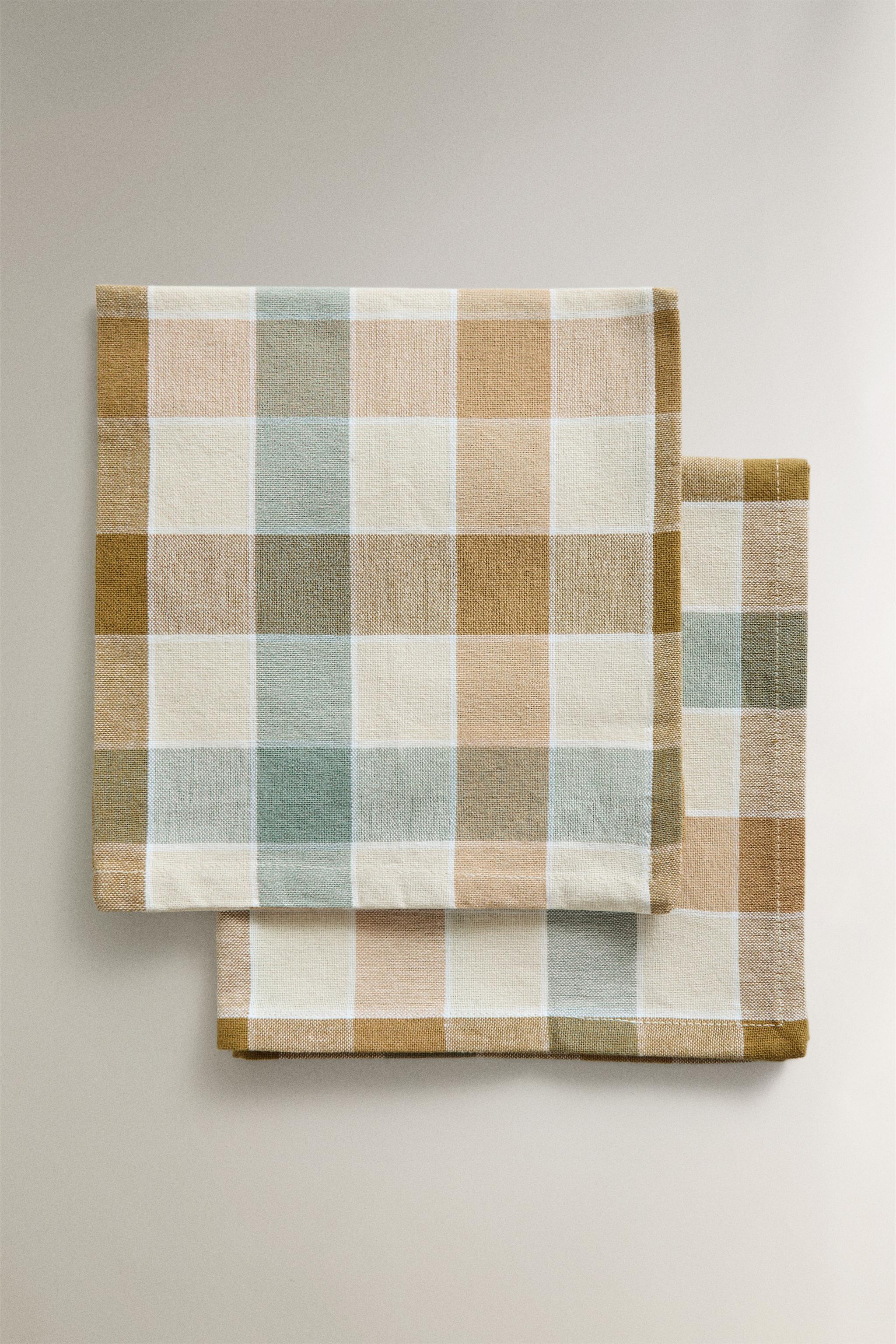 LOT DE SERVIETTES DE TABLE À CARREAUX EN FIL TEINTÉ (LOT DE 2)